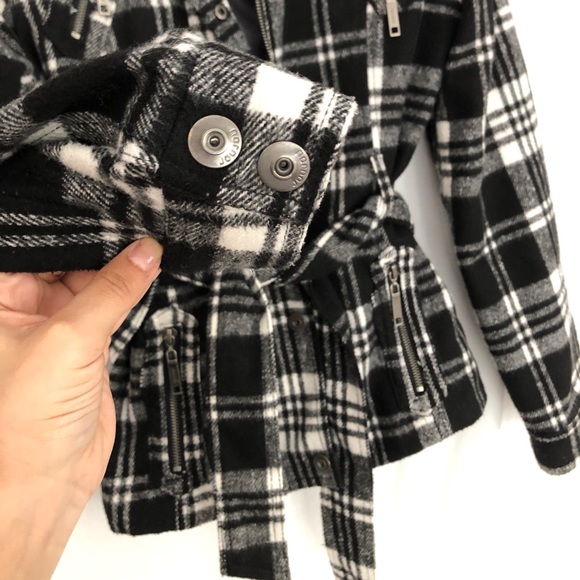 🌻JouJou Plaid black and white coat - Picture 5 of 6